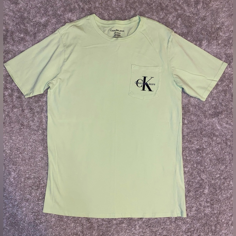 Boys Lime Green Calvin Klein T-Shirt- size large